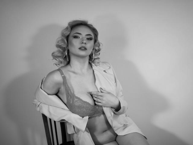 SallyVerda - Live porn &amp; sex cam - 20990810