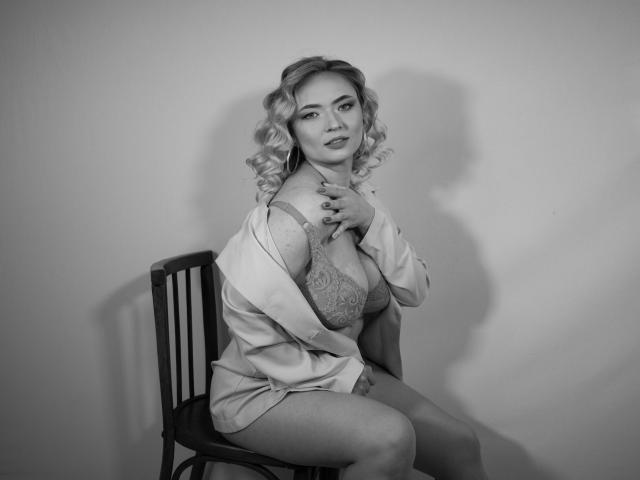 SallyVerda - Live sex cam - 20991110