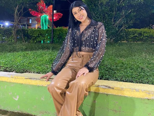 EmaHenderson - Live porn &amp; sex cam - 20992530