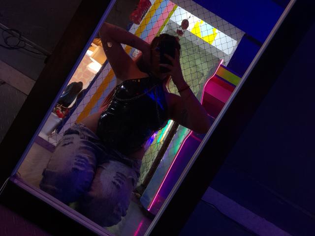 SofiOliveira - Live sex cam - 20993842