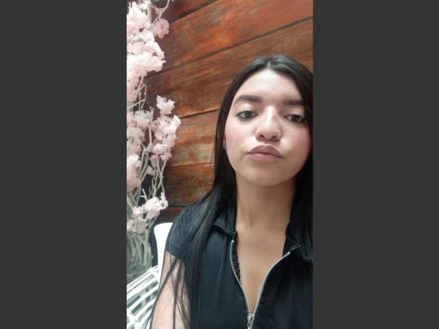 MiahSantos - сексуальная веб-камера в реальном времени - 20995442