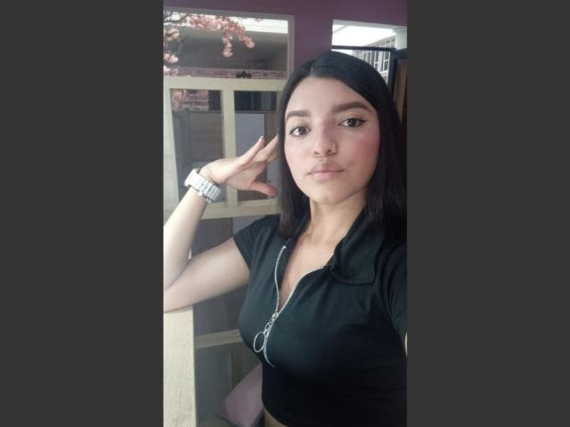 MiahSantos - Live Sex Cam - 20995446