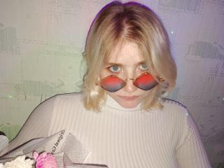 MelVyna - Live porn &amp; sex cam - 21000998