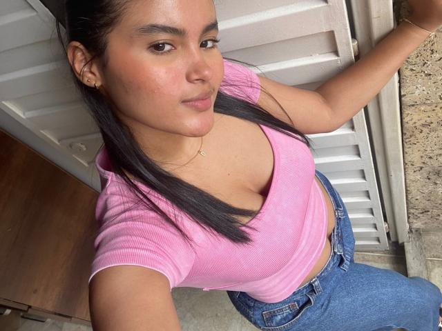 MiiaPalmer - Porno na żywo i seks kamera - 21007174