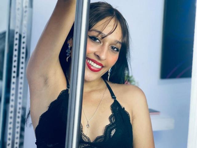 NicolleSexiest - Live porn &amp; sex cam - 21007662