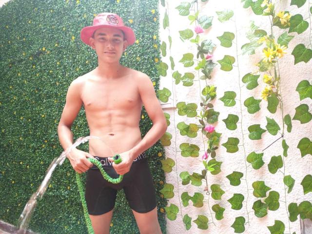 LiamHottestToy - Sexe cam en vivo - 21009246