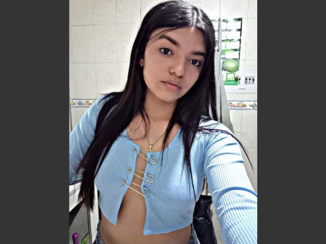 MiahSantos - Live porn &amp; sex cam - 21010814