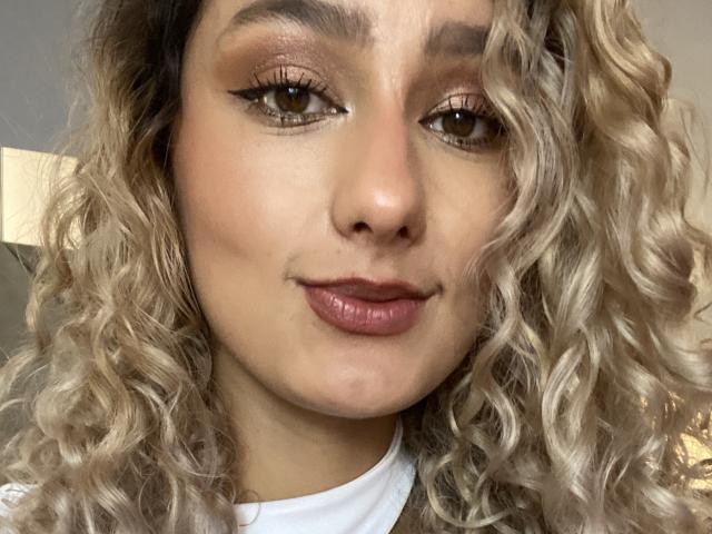 FloraSaenz - Live Sex Cam - 21011650