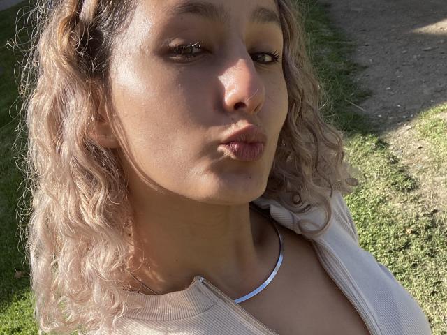 FloraSaenz - Live porno og sexkamera - 21025210