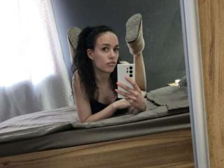 ElizabethBowen - Live porn &amp; sex cam - 21025594