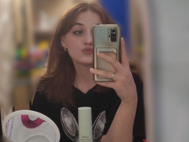 AlexandraKrug - Live porn &amp; sex cam - 21031558