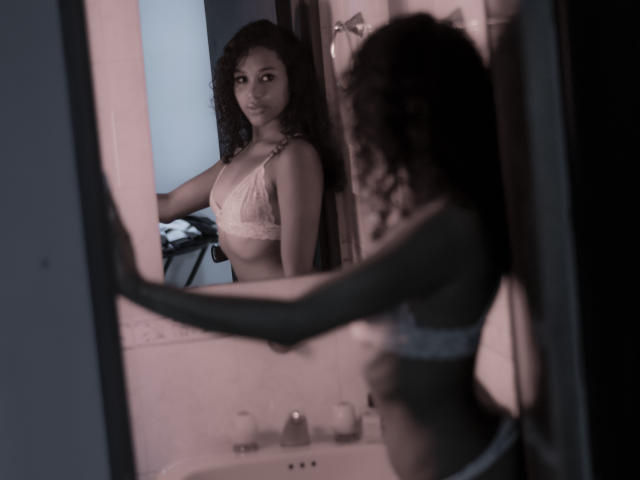 CelesteAdamms - Live porn &amp; sex cam - 21033810