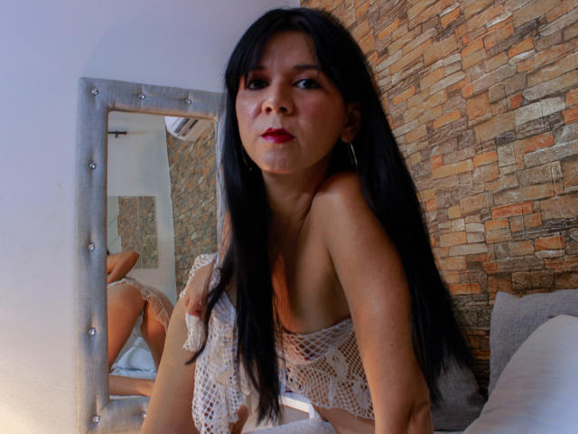 VanesaStrada - Camera khiêu dâm &amp; quyến rũ trực tiếp - 21034246