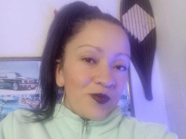 CharloteEzra - Élő pornó és szexkamera - 21034410