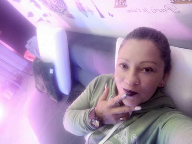 CharloteEzra - Live sex cam - 21034418