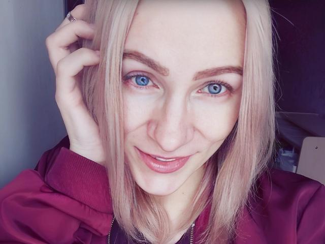 KellyFrame - Live porn &amp; sex cam - 21040518