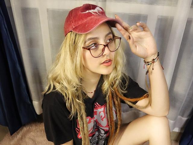 CarolineJones69 - פורנו בשידור חי ומצלמת סקס - 21041798