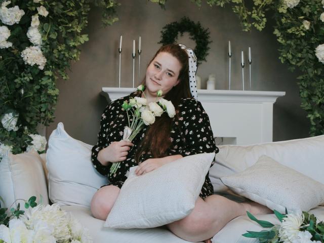 DaniellaGraceZZ - ライブポルノ&amp;セックスカム - 21042318