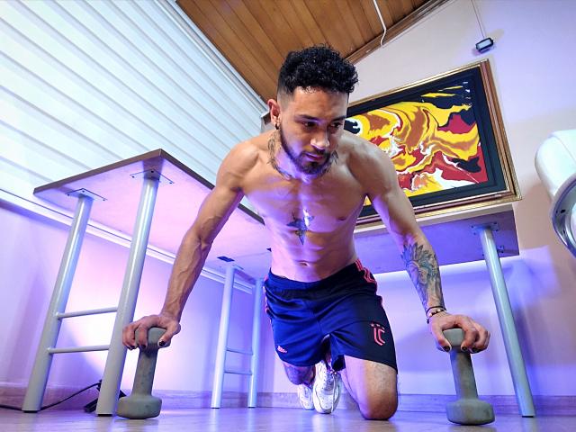 MassimoVicenzzo - Live porn &amp; sex cam - 21043278