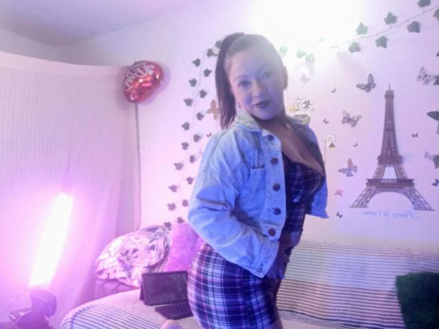 CharloteEzra - פורנו בשידור חי ומצלמת סקס - 21044762