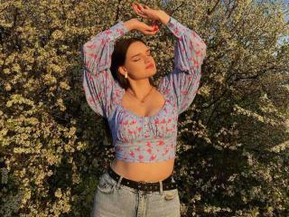 ZemfiraCharli - Live porn &amp; sex cam - 21047474