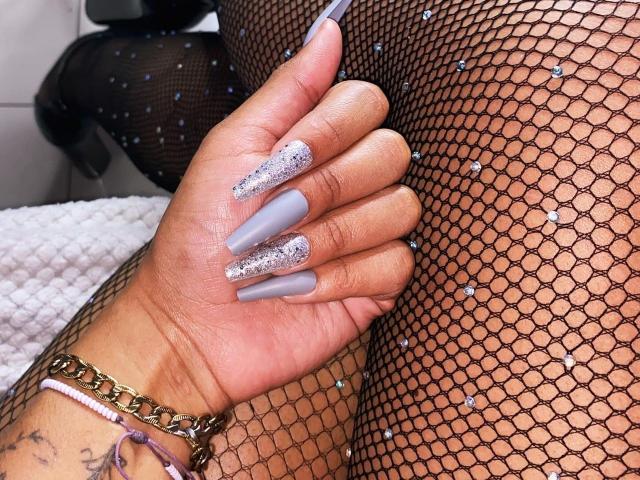 FiorellaBossh - Live porn &amp; sex cam - 21049354