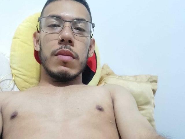 AronFox - Live porn &amp; sex cam - 21056754
