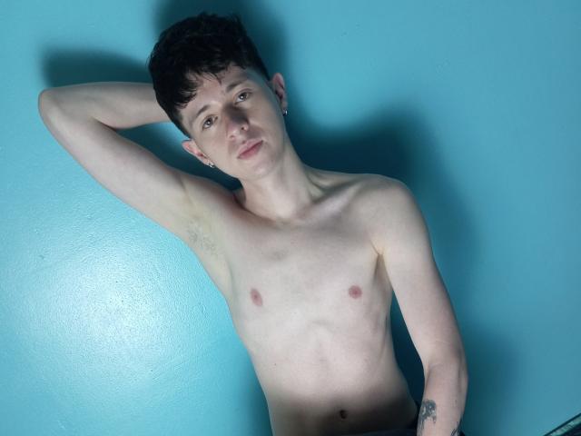 Arlexx69 - Live porn &amp; sex cam - 21060106