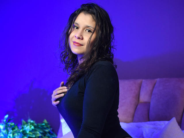 ValentinaBelmon - Live porn &amp; sex cam - 21069862