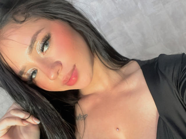 KloeThompson - Live porn &amp; sex cam - 21070230