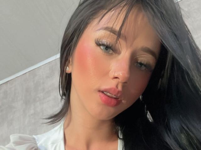 KloeThompson - Porno na żywo i seks kamera - 21070666