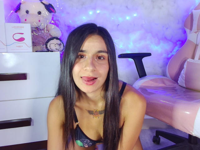 AmberHoks - Live porn &amp; sex cam - 21077026