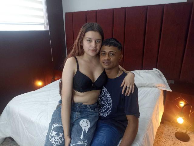 AhHottCouple - פורנו בשידור חי ומצלמת סקס - 21079022