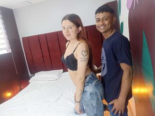 AhHottCouple - פורנו בשידור חי ומצלמת סקס - 21079034
