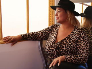 MissJuliia - Live porn &amp; sex cam - 21080010