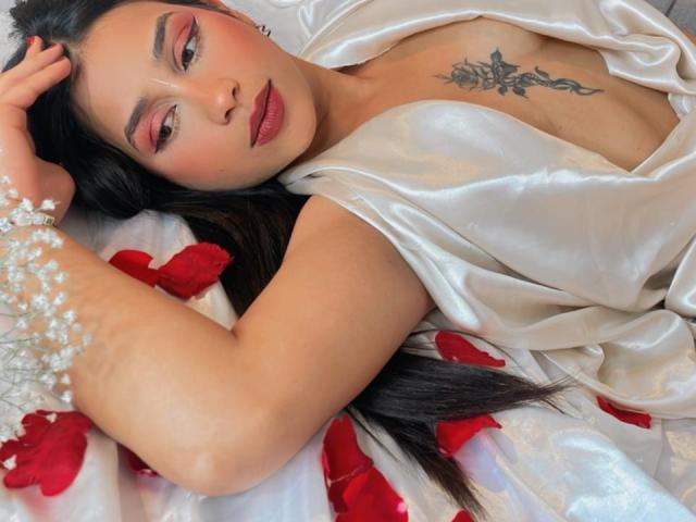 RoseRougeX - Camera khiêu dâm &amp; quyến rũ trực tiếp - 21080270