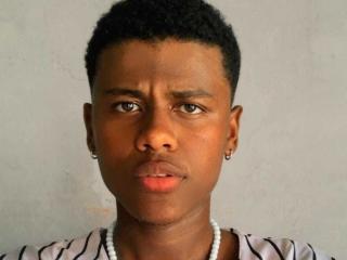 DahmerBlack - Live porn &amp; sex cam - 21080630