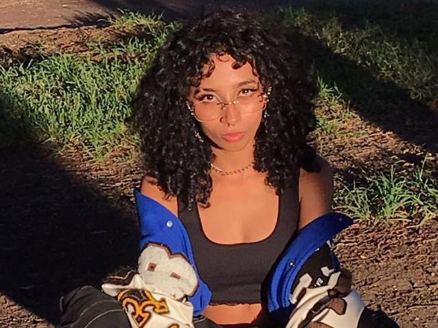 NixEris - Live sex cam - 21080834