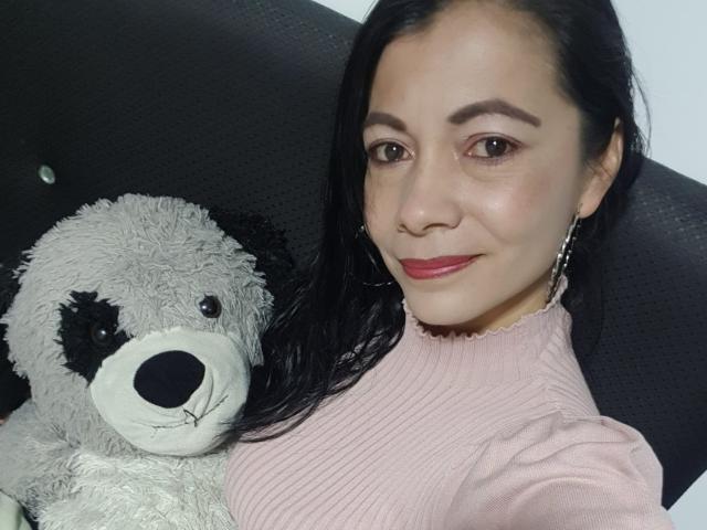 AngelBaud - Live porn &amp; sex cam - 21081802