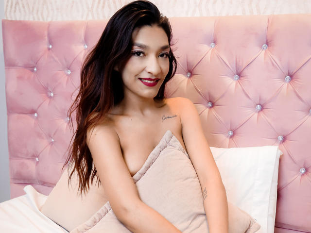 ElyWhitee - Live sexe cam - 21083770