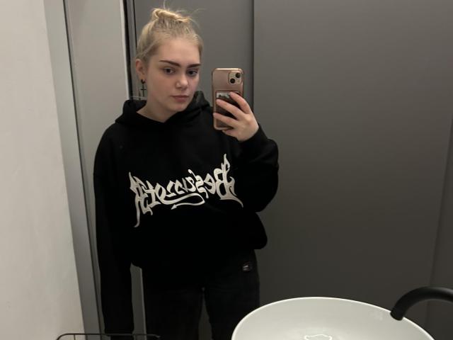 EmmaFantastic - Live porn &amp; sex cam - 21088858