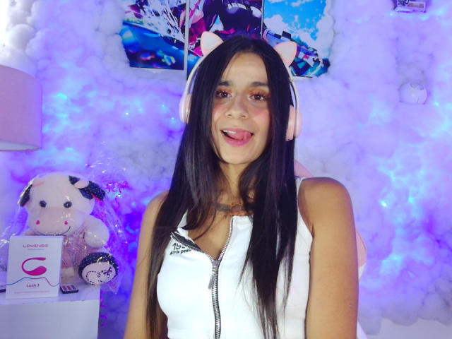 AmberHoks - Live porn &amp; sex cam - 21090166