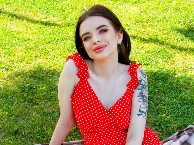 AdeleClifford - Live porn &amp; sex cam - 21090934