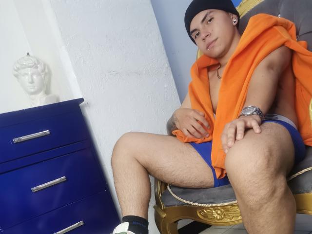 AzrraelSanchez - Live porn &amp; sex cam - 21091210