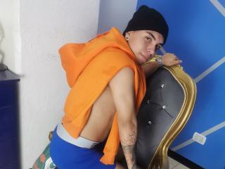 AzrraelSanchez - Live porn &amp; sex cam - 21091214