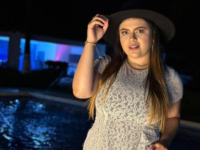 MissSofiia - сексуальная веб-камера в реальном времени - 21091350