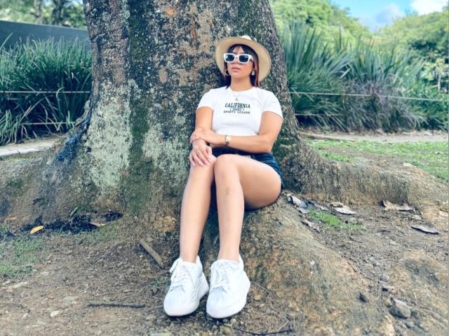 SofiaFoxx - Live porn &amp; sex cam - 21092330