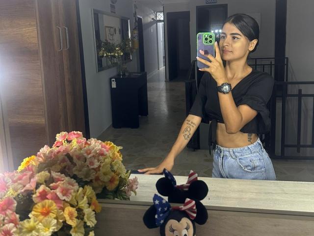 MichelleBenett - Live sex cam - 21093846