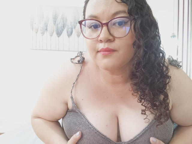 ElaMartinz - Sexe cam en vivo - 21095590