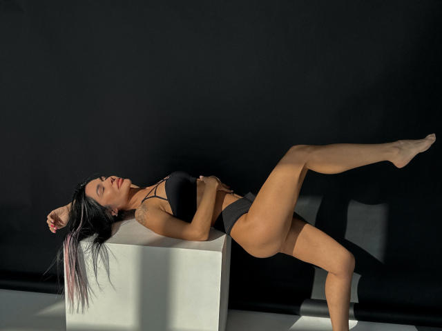 TastyRegina - Live porn &amp; sex cam - 21096978